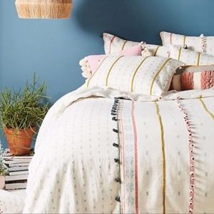 Anthropologie Tasseled Araya Queen Duvet Cover
